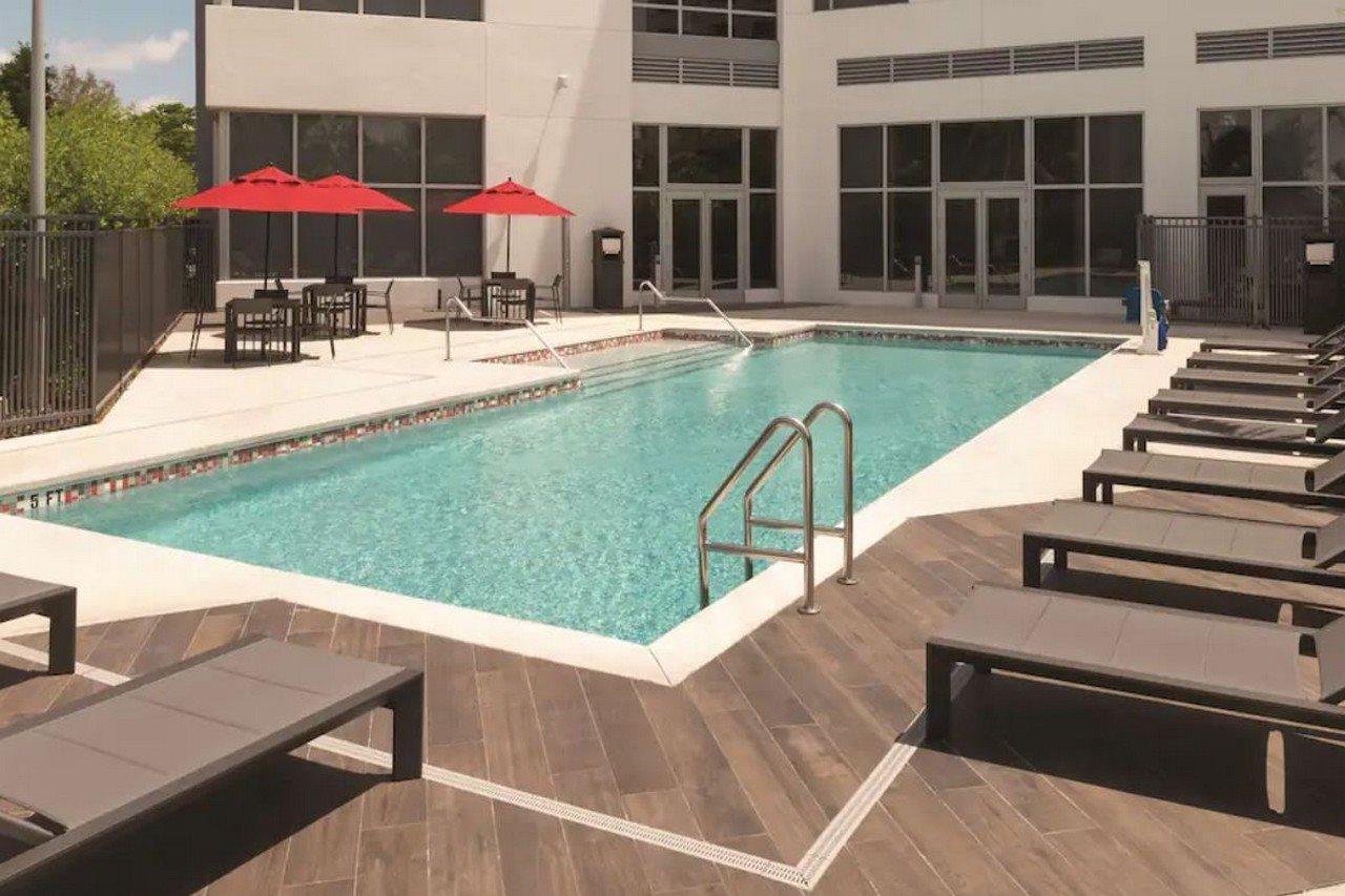 Radisson Red Miami Airport Hotel Exterior foto